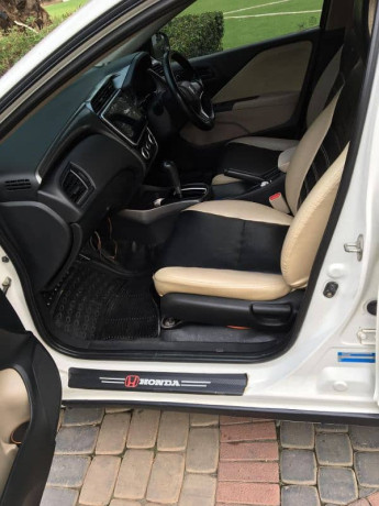 honda-city-ivtec-2022-big-7