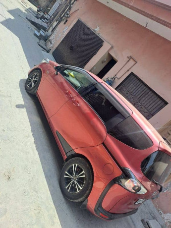 toyota-sienta-2018-big-2