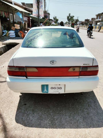 toyota-corolla-xe-1998-big-1