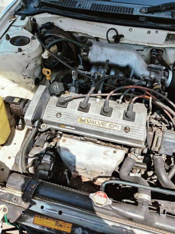 toyota-corolla-xe-1998-big-9