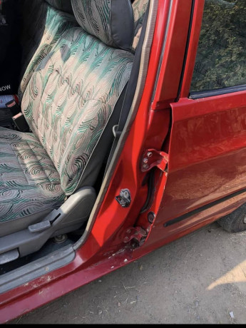 kia-classic-2000-model-big-14