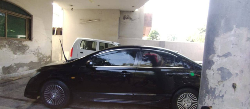honda-civic-vti-2012-model-big-2