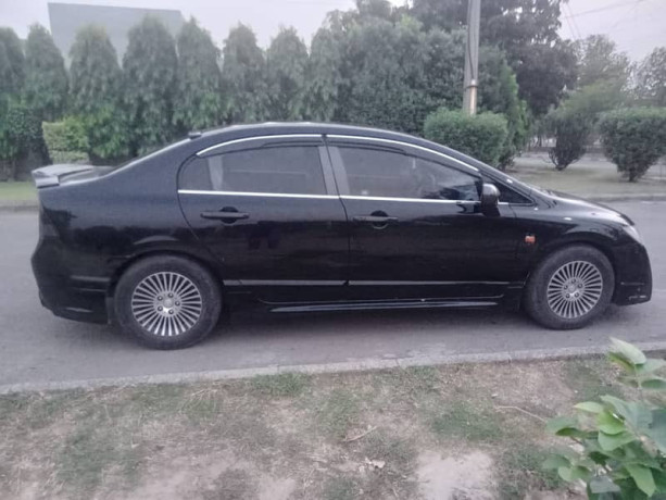 honda-civic-vti-2012-model-big-10