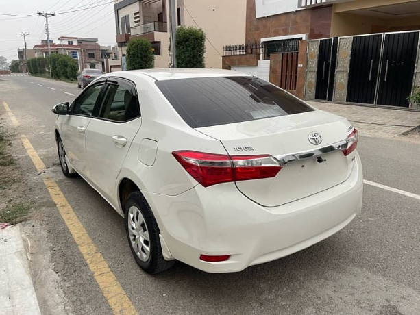toyota-corolla-xli-2019-big-9