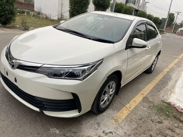 toyota-corolla-xli-2019-big-0