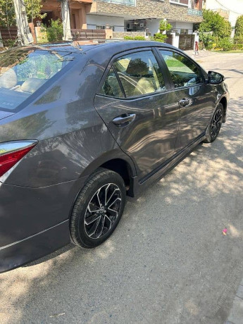 toyota-corolla-altis-2023-big-17