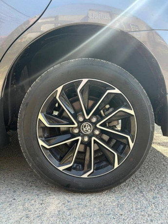 toyota-corolla-altis-2023-big-15