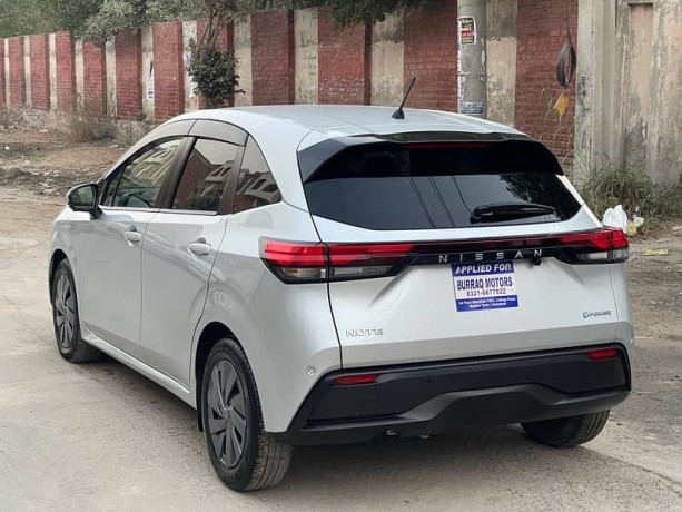 nissan-note-e-power-2022-big-17