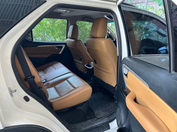 toyota-fortuner-sigma-2019-big-10