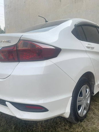 honda-city-12-mt-2022-big-4