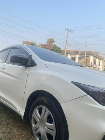 honda-city-12-mt-2022-big-9