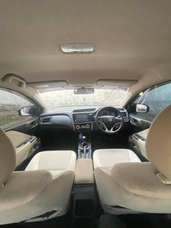honda-city-12-mt-2022-big-5