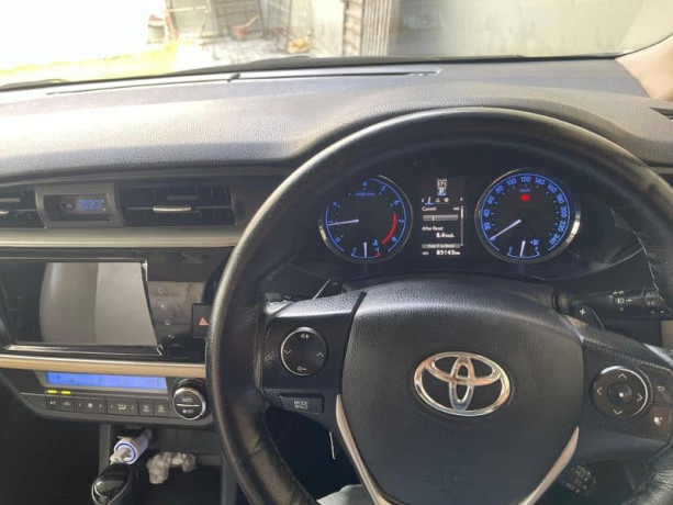 toyota-altis-grande-2017-neat-clean-big-2