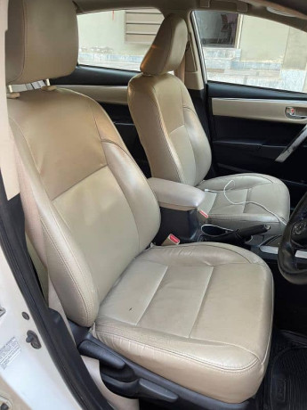 toyota-altis-grande-2017-neat-clean-big-5