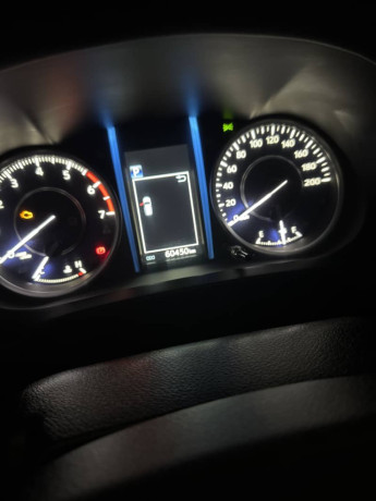 toyota-fortuner-g-varient-big-5