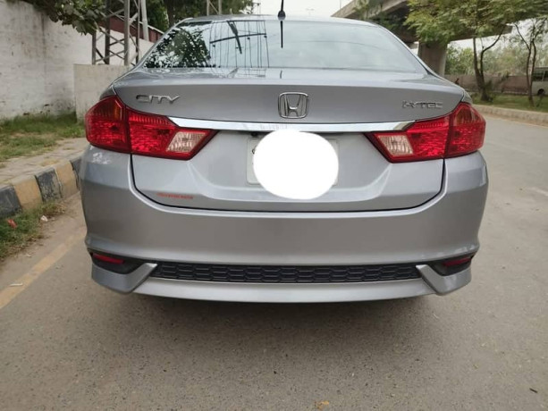 honda-city-12-i-vtec-2022-big-2