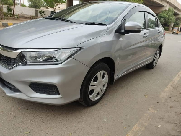 honda-city-12-i-vtec-2022-big-1