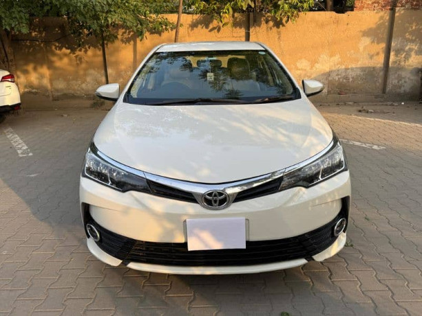 toyota-corolla-gli-2018-b2b-big-3