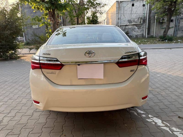 toyota-corolla-gli-2018-b2b-big-2