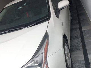 toyota-prius-2016