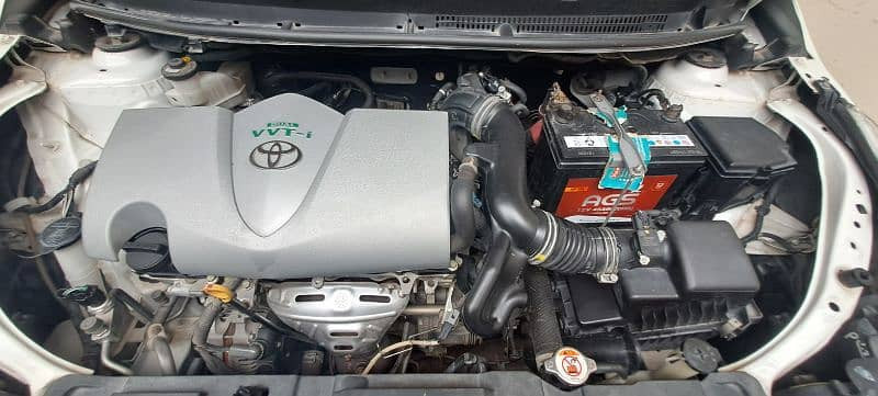 toyota-yaris-gli-13-manual-2021-big-3