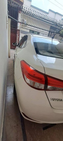 toyota-yaris-gli-13-manual-2021-big-18
