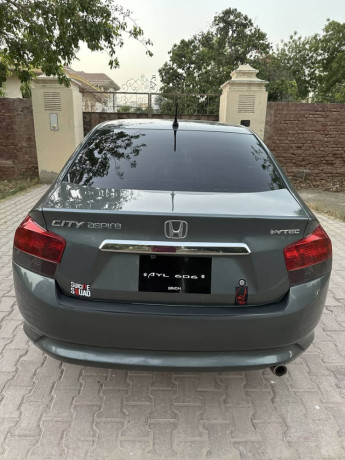 honda-city-aspire-13-2012-big-19
