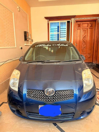 toyota-vitz-2005-big-6