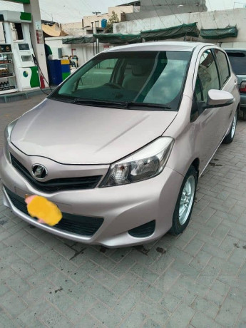 toyota-vitz-2011-big-2