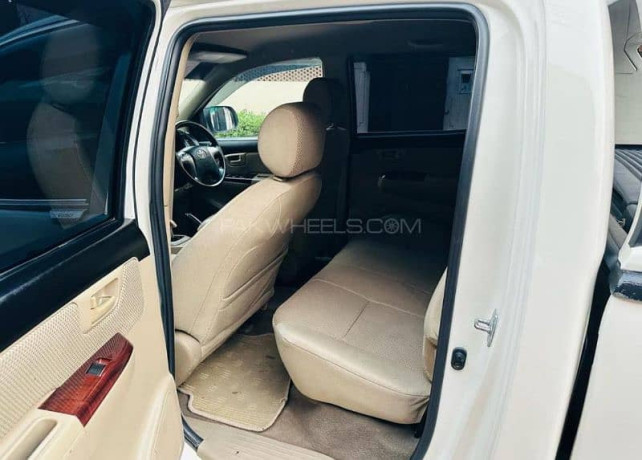 toyota-vigo-champ-gx-plus-big-5