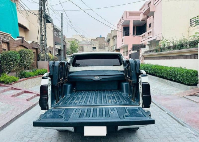 toyota-vigo-champ-gx-plus-big-4