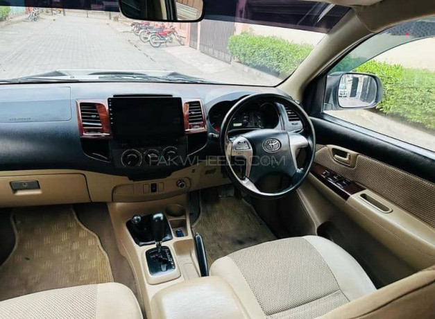 toyota-vigo-champ-gx-plus-big-6