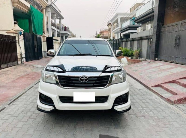 toyota-vigo-champ-gx-plus-big-0