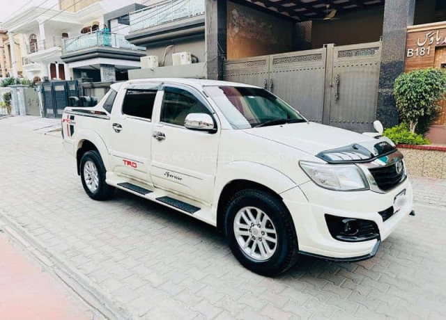 toyota-vigo-champ-gx-plus-big-2