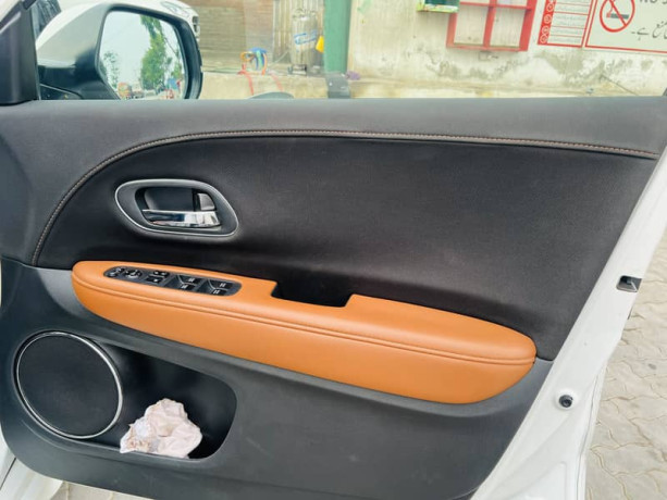 honda-vezel-z-package-big-3