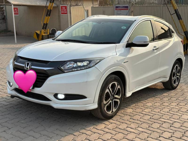 honda-vezel-z-package-big-4