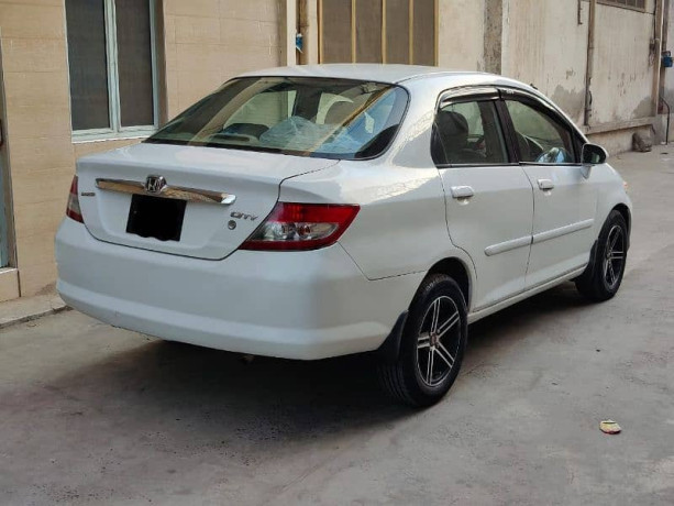 1st-owner-honda-city-idsi-2005-o3oo-9666751-big-5