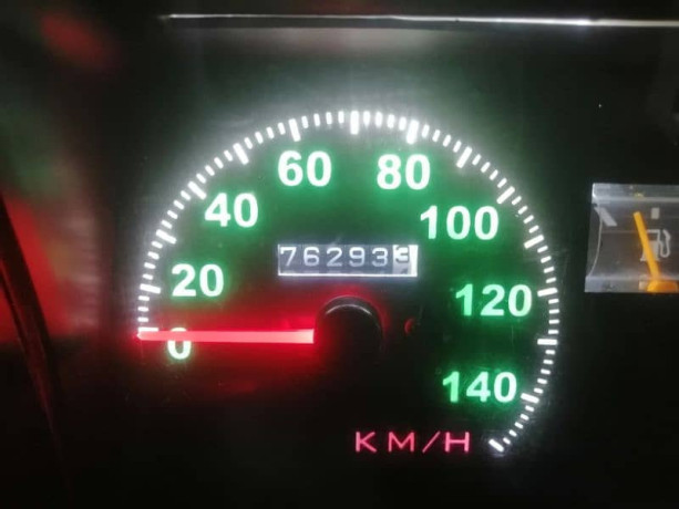 suzuki-mehran-vx-2013-big-16