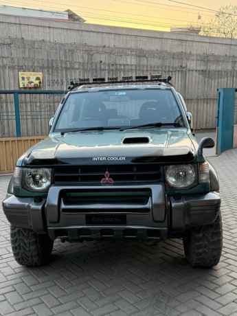 mitsubishi-pajero-28-1998-manual-big-0