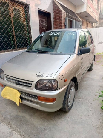 daihatsu-cuore-2003-big-6