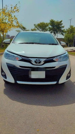toyota-yaris-ativ-x-15-cvt-20222023-big-0