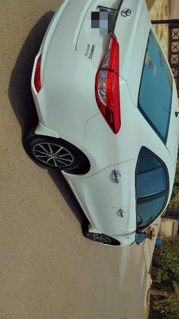 toyota-yaris-ativ-x-15-cvt-20222023-big-3