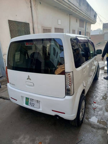 mitsubishi-ek-wagon-2015-big-8