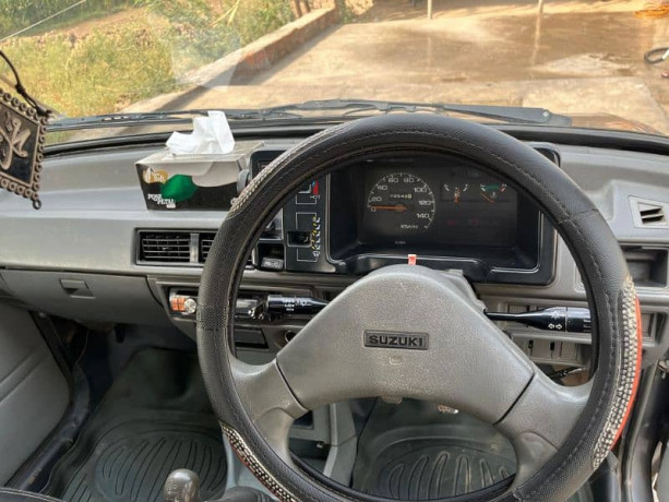 suzuki-mehran-vx-2012-big-12