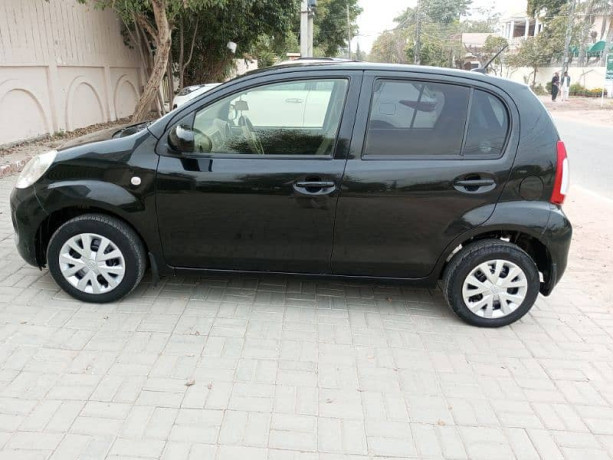 toyota-passo-pearl-black-b2b-original-big-4