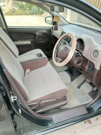 toyota-passo-pearl-black-b2b-original-big-9