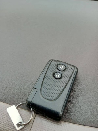 toyota-passo-pearl-black-b2b-original-big-13