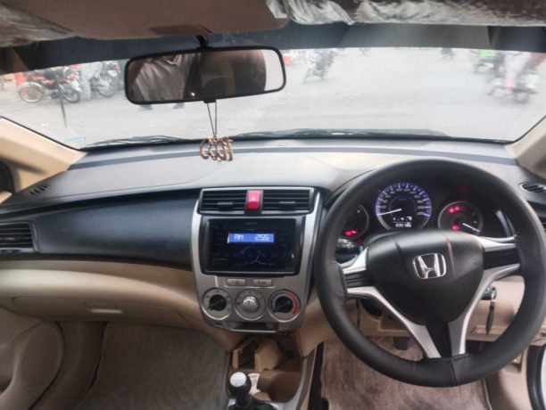 honda-city-15l-cvt-big-3