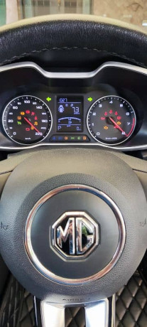 mg-zs-2021-big-9
