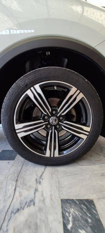 mg-zs-2021-big-3